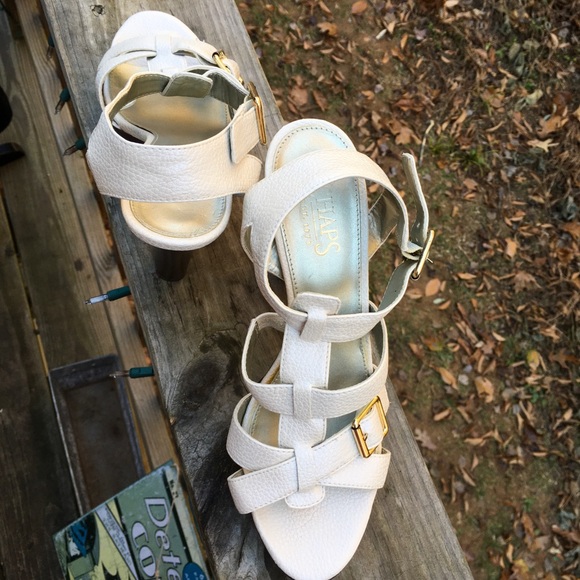 Chaps Winter White Strappy Embossed Leather Heels - Picture 4 of 8